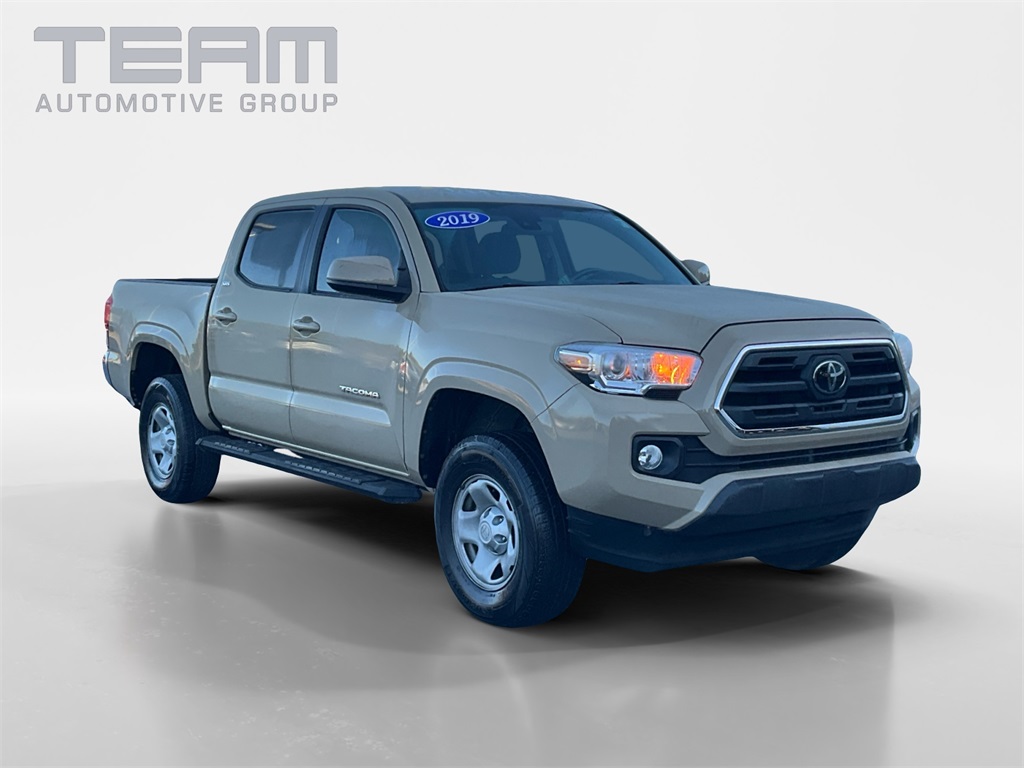 2019 Toyota Tacoma SR5's photo