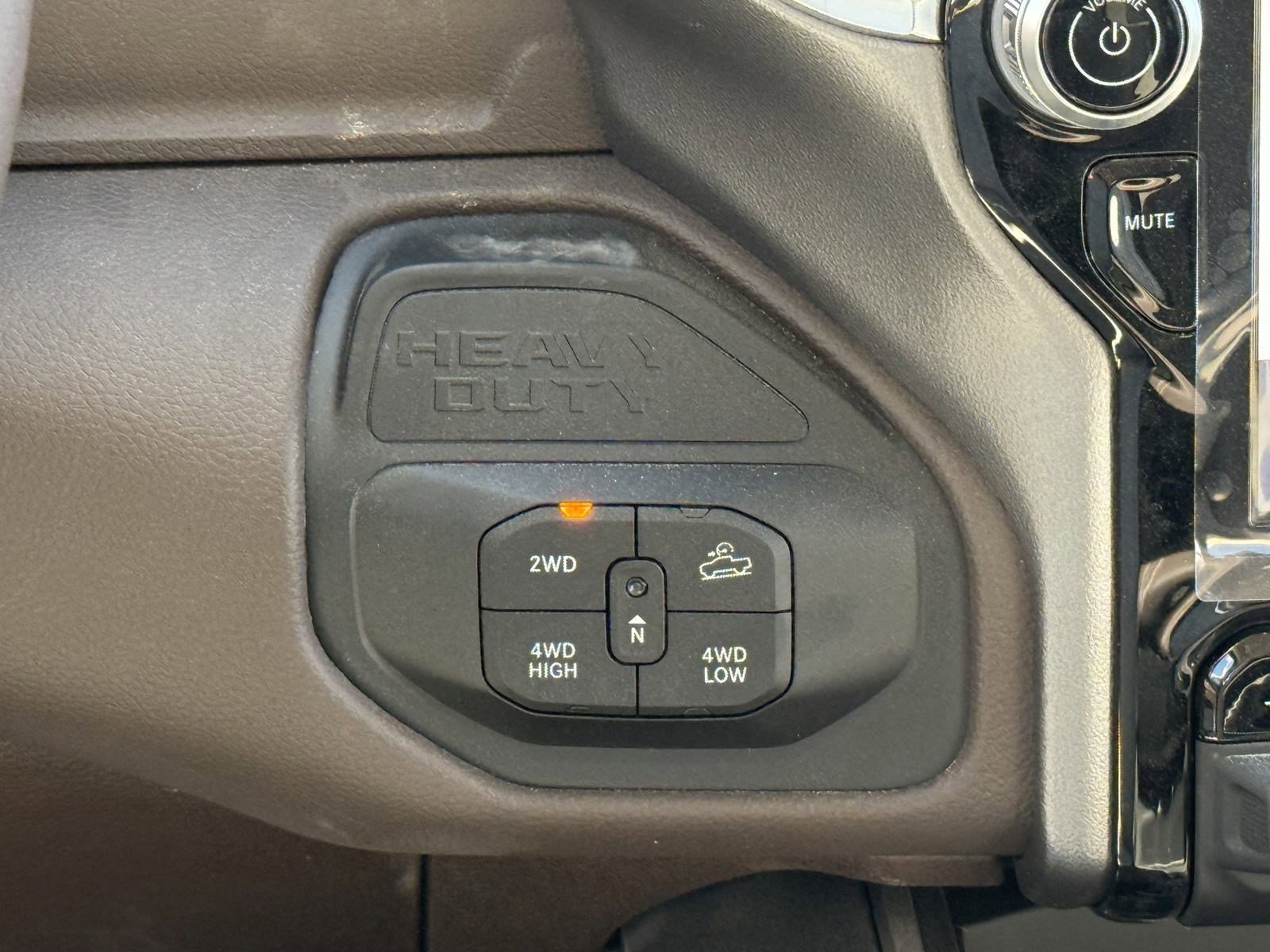 2025 Ram 2500 Laramie photo 13