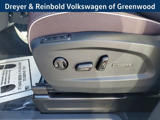 2025 Volkswagen ID. Buzz Pro Plus photo 23