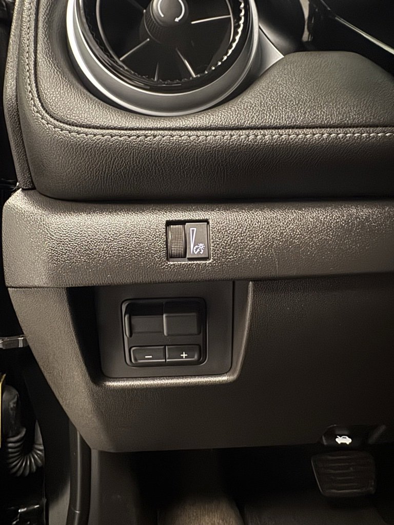 2023 Chevrolet Colorado LT photo 13