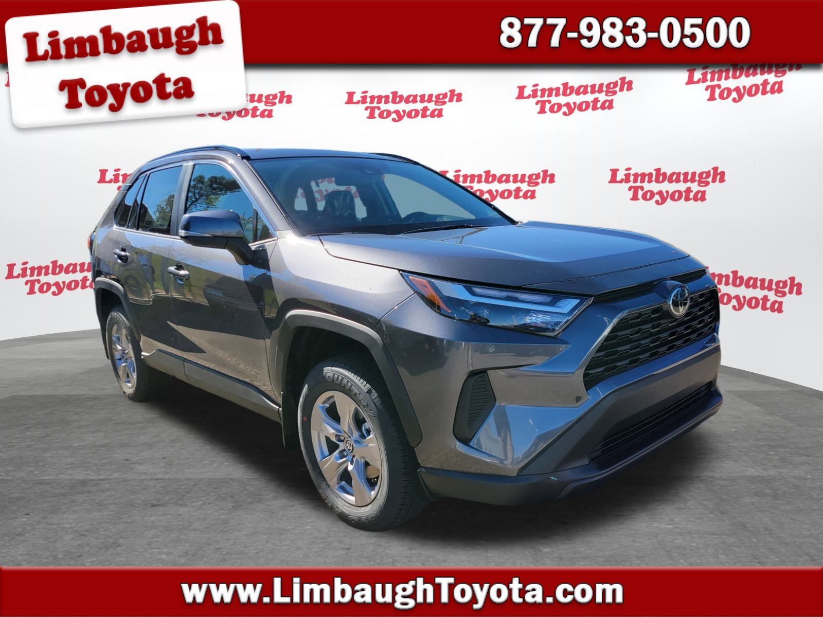 2025 Toyota RAV4 XLE's photo