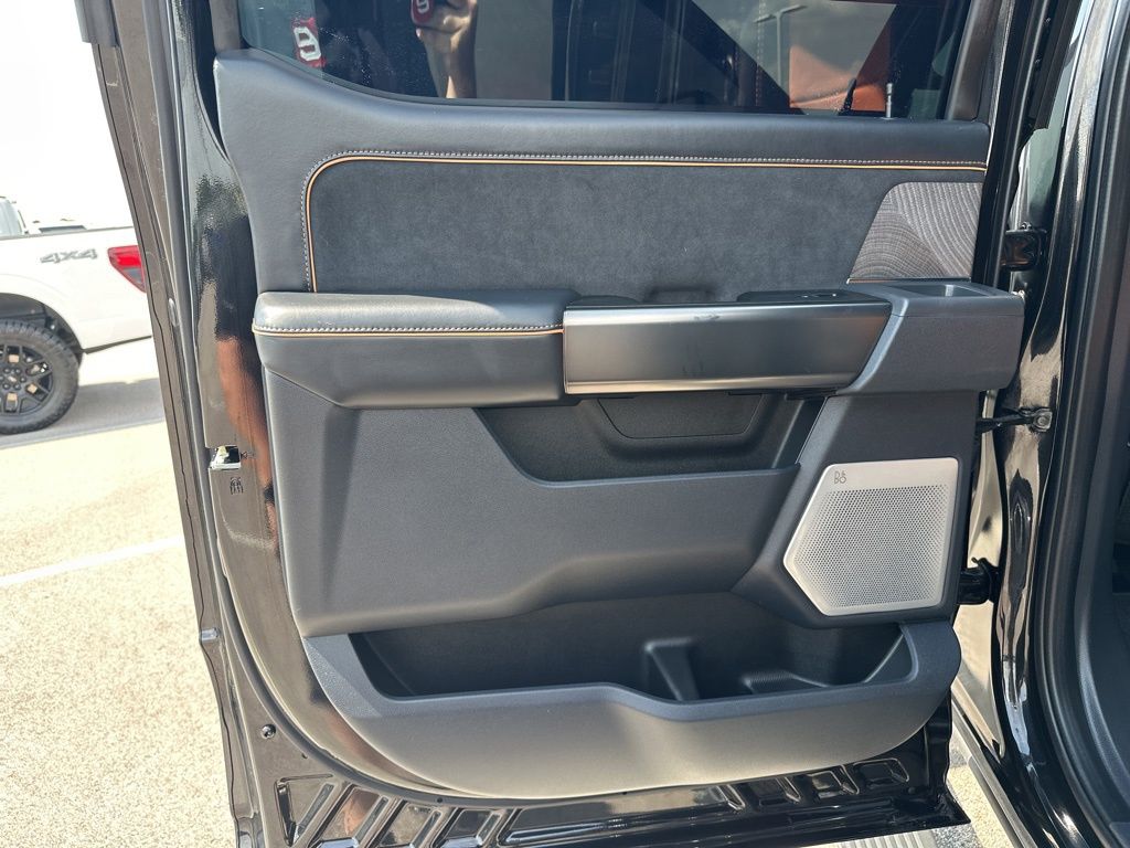 2024 Ford F-350 Platinum photo 36