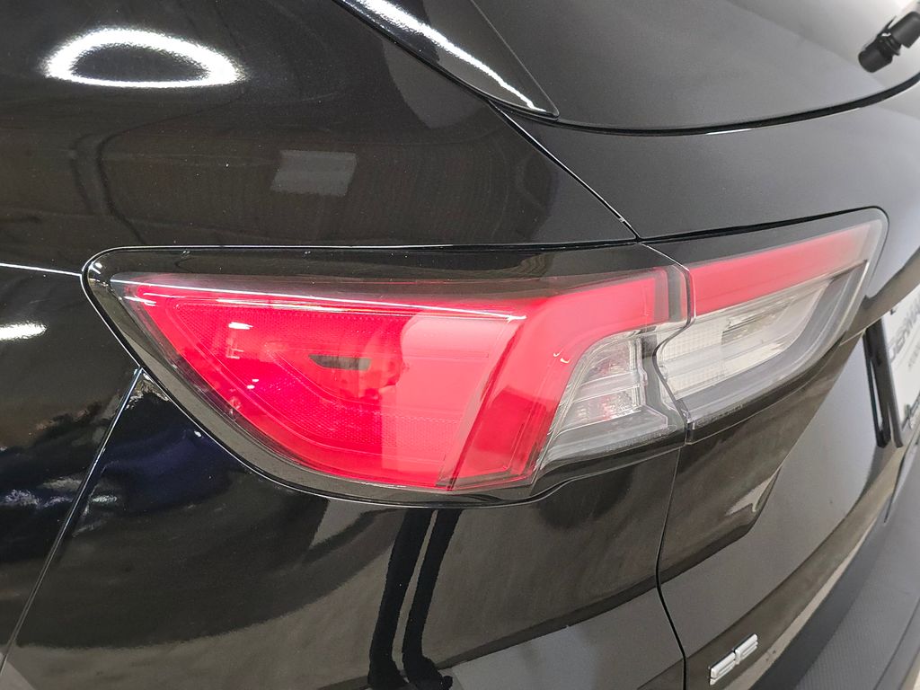 2022 Ford Escape Plug-In Hybrid SE photo 11