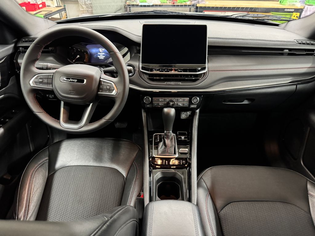 2024 Jeep Compass Trailhawk photo 13