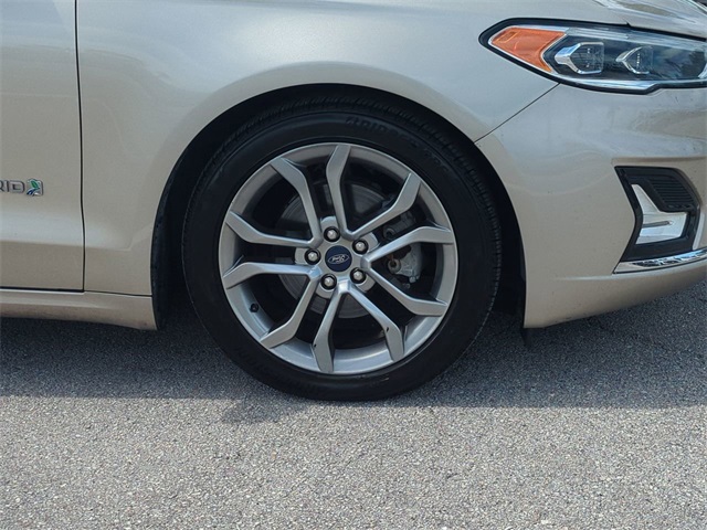 2019 Ford Fusion Hybrid Titanium photo 11