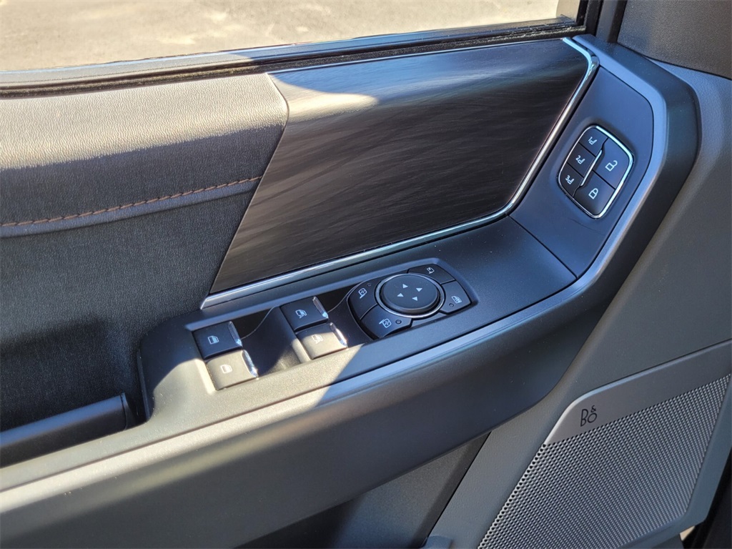 2025 Ford F-150 Lariat photo 27