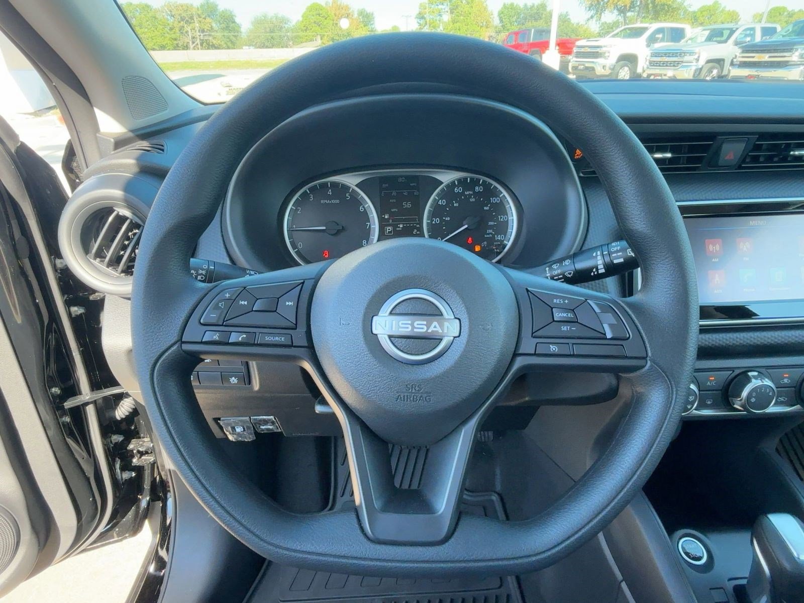 2025 Nissan Kicks Play S photo 16