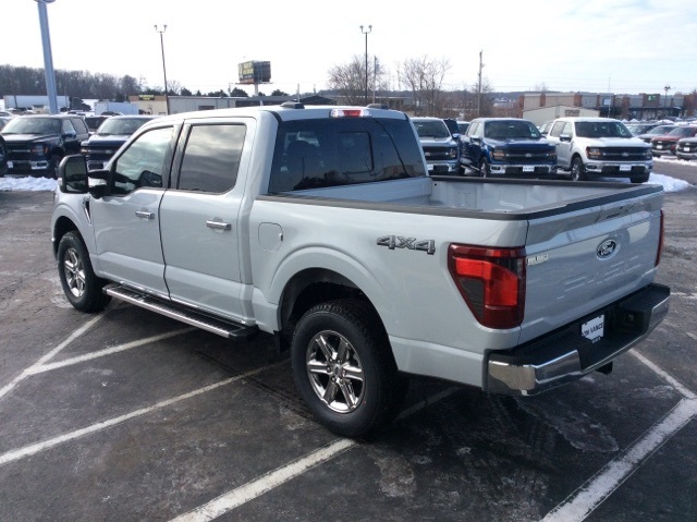2025 Ford F-150 XLT photo 4