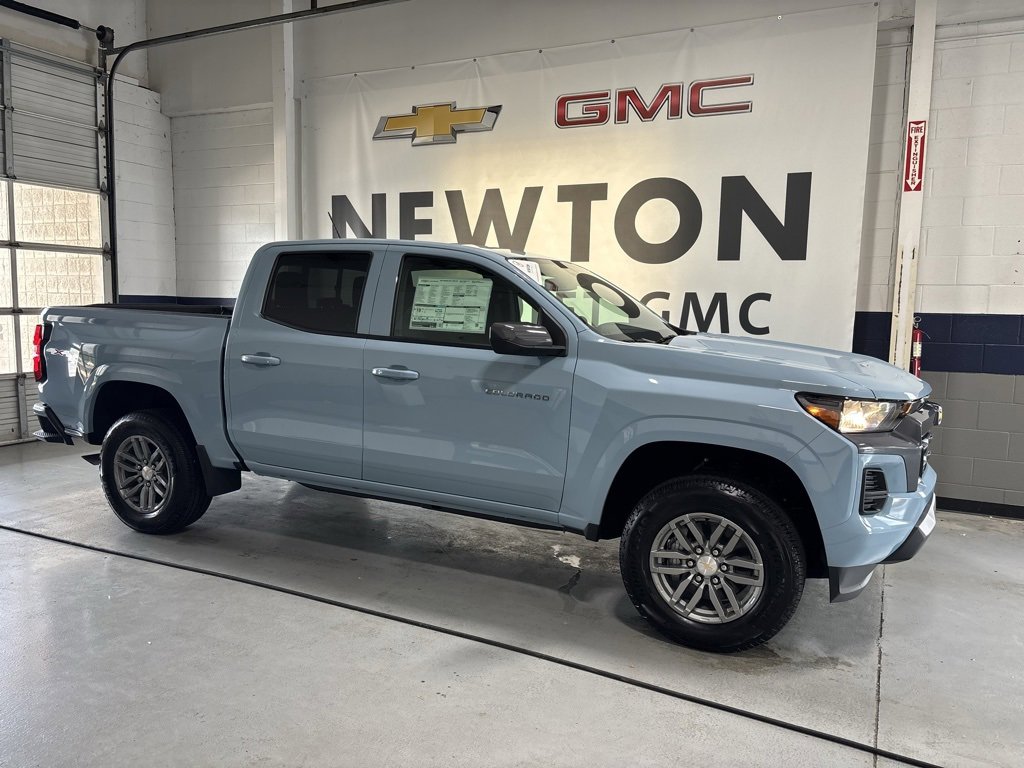 2025 Chevrolet Colorado Work Truck LT photo 23