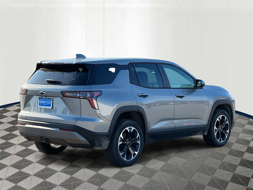 2026 Chevrolet Equinox LT photo 4