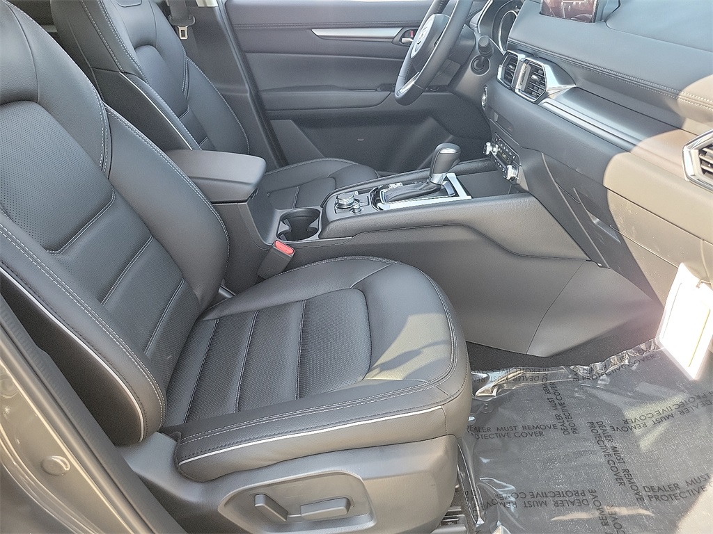 2025 Mazda CX-5 2.5 S Preferred photo 13