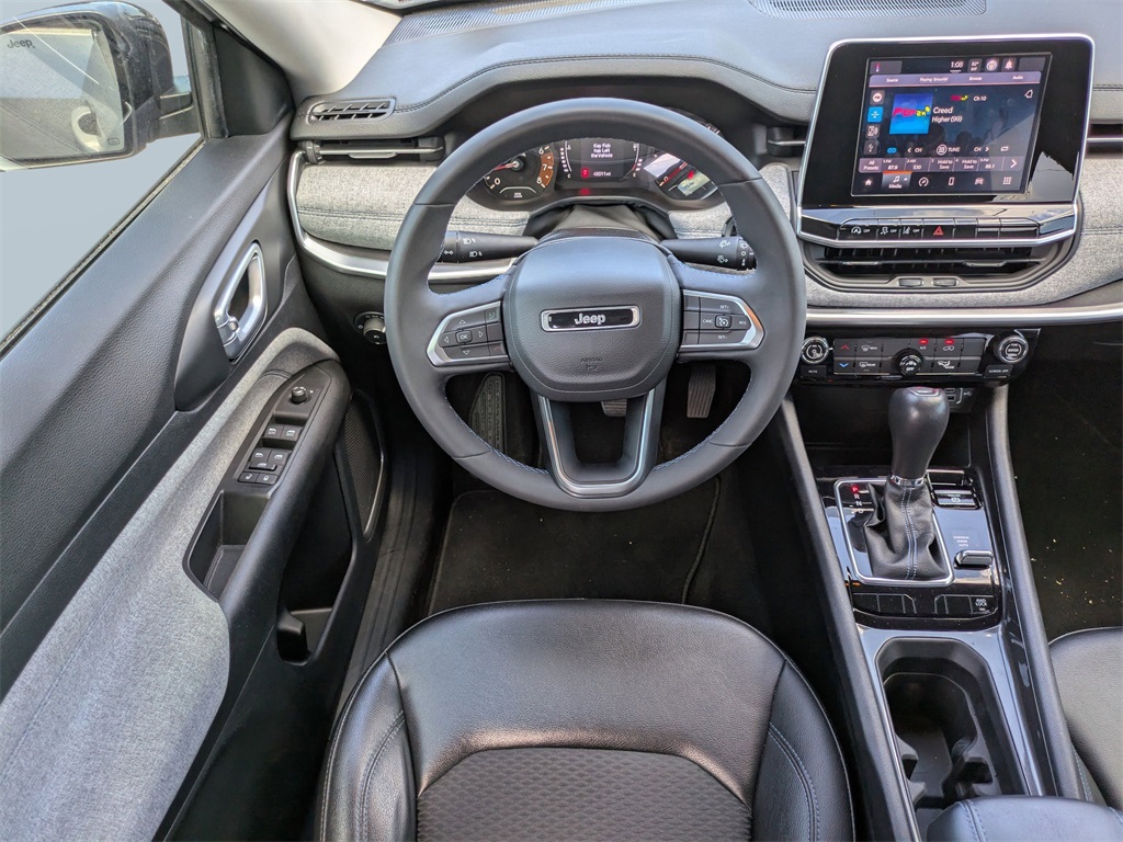 2022 Jeep Compass Latitude photo 14