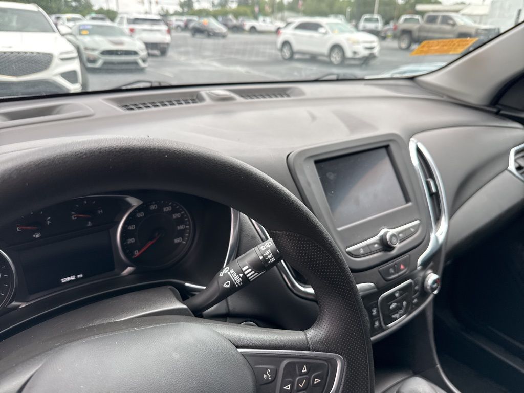 2023 Chevrolet Equinox LT photo 4