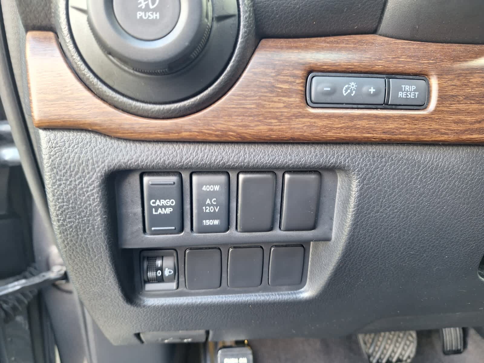 2021 Nissan Titan Platinum Reserve photo 12