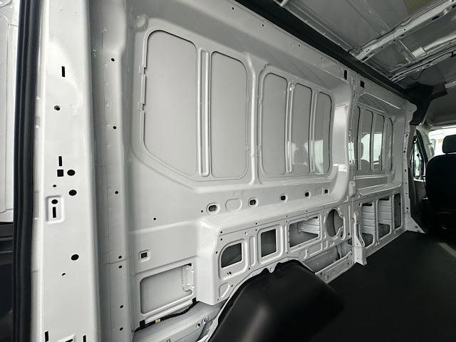 2025 Ford Transit photo 9