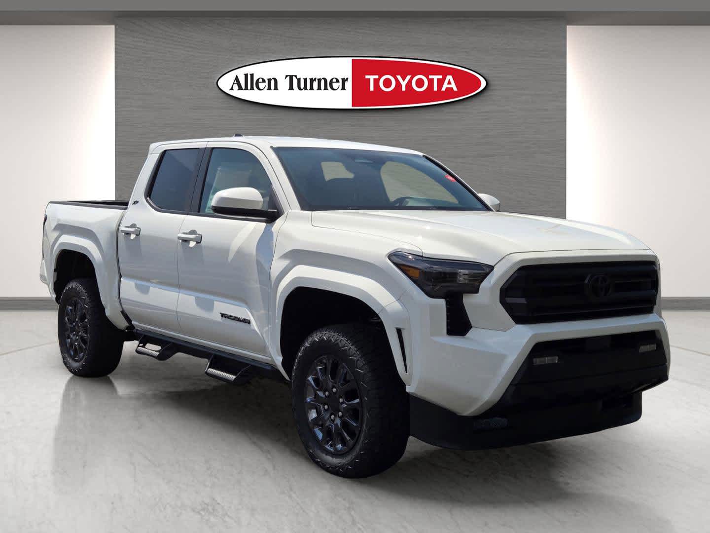 2025 Toyota Tacoma SR5's photo
