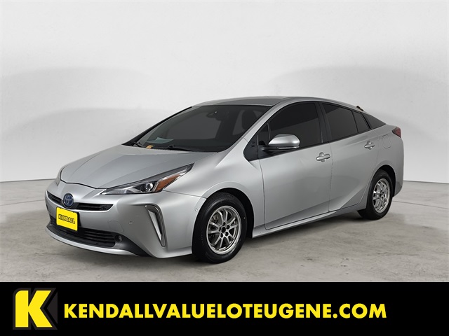 2022 Toyota Prius LE's photo