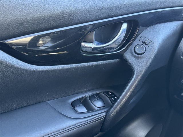 2021 Nissan Rogue Sport SV photo 32