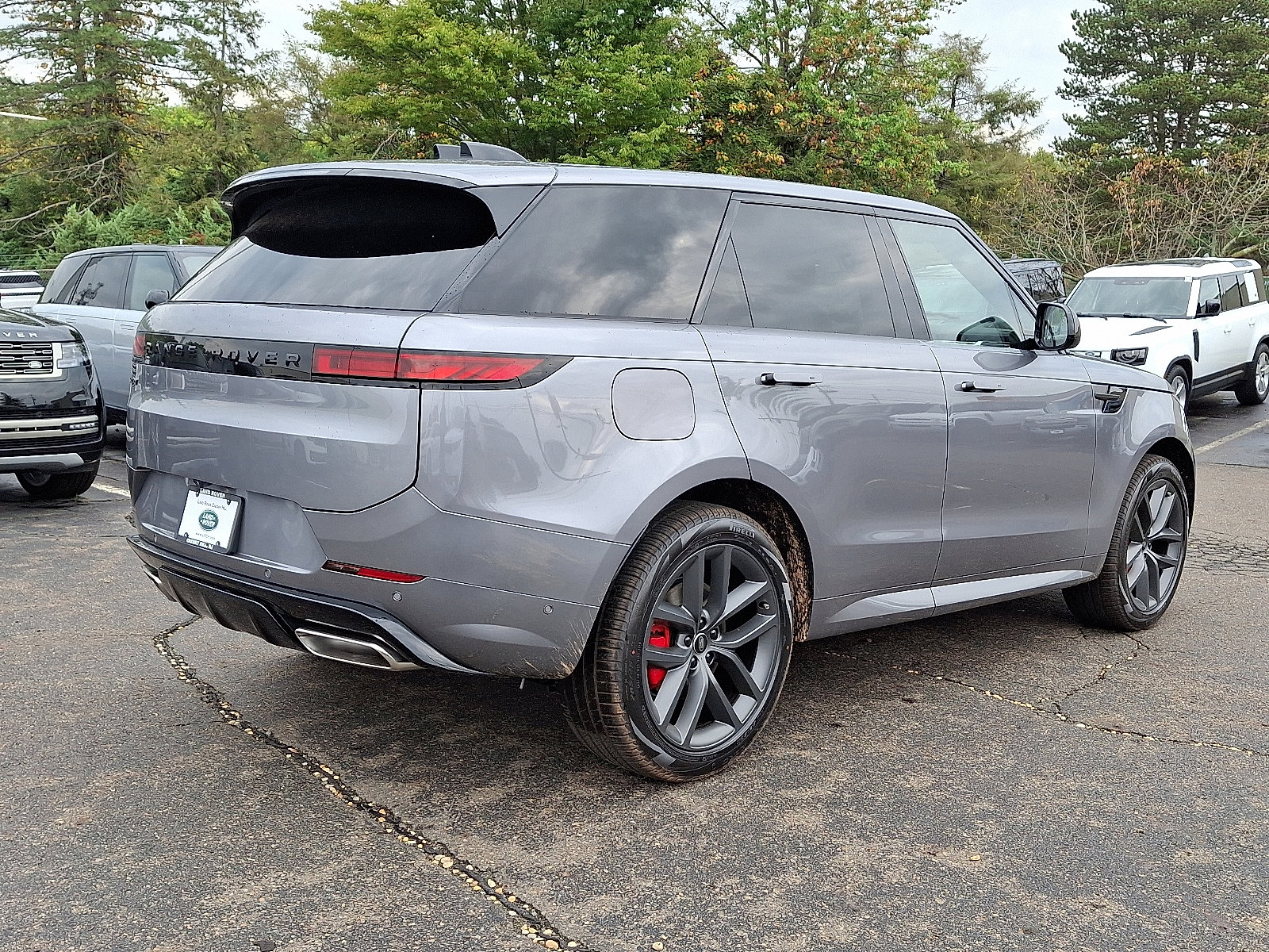 2025 Land Rover Range Rover Sport SE photo 4