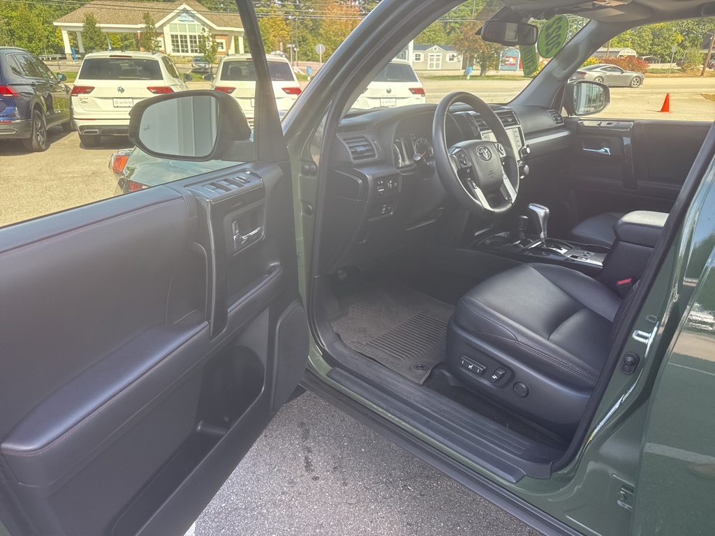 2022 Toyota 4Runner TRD Off-Road Premium photo 9