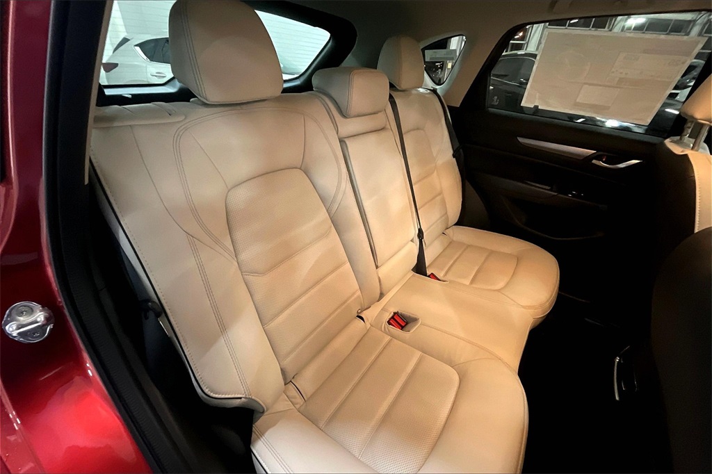 2025 Mazda CX-5 2.5 S Preferred photo 24