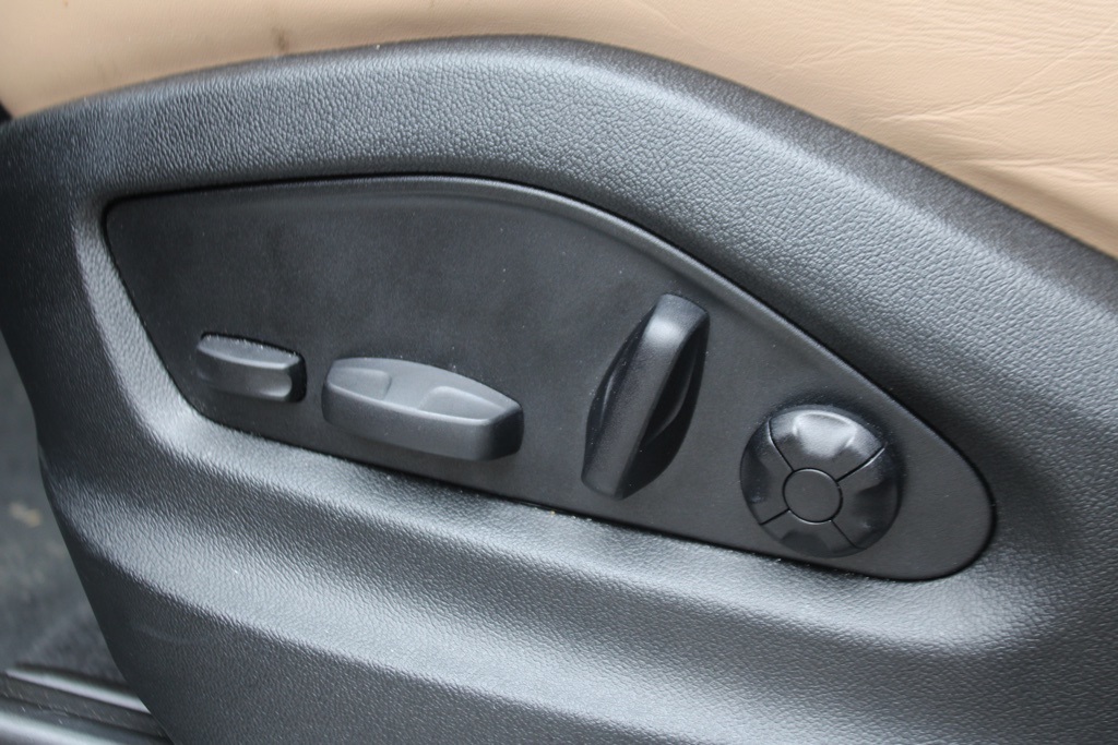 2025 Porsche Cayenne Coupe Base photo 20