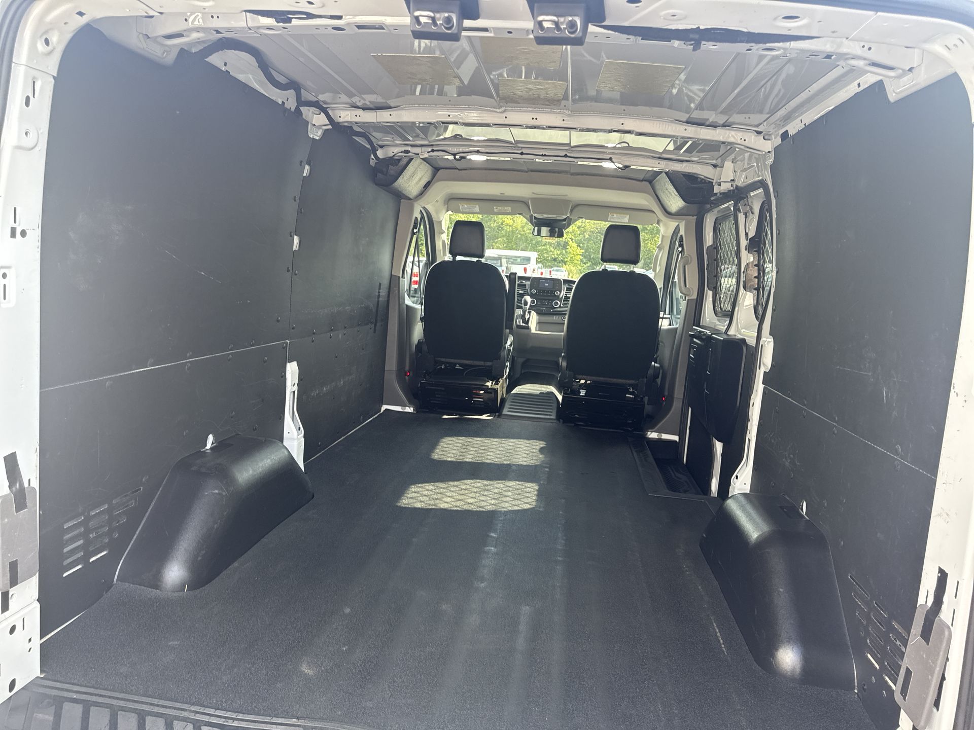 2021 Ford Transit photo 2