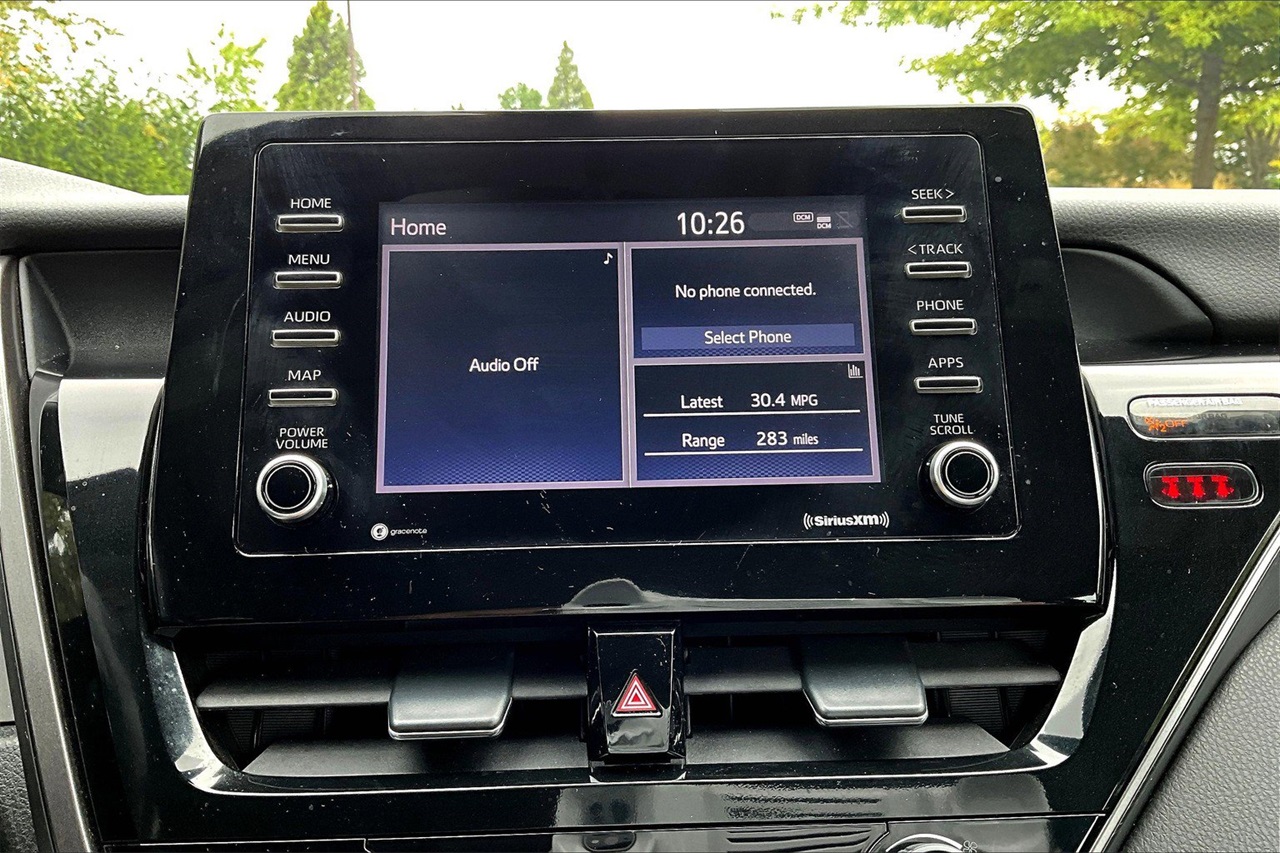 2021 Toyota Camry SE photo 19
