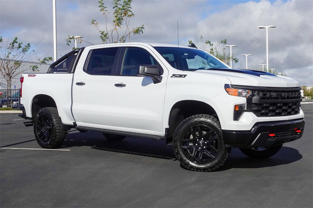 2026 Chevrolet Silverado 1500 Custom Trail Boss photo 2