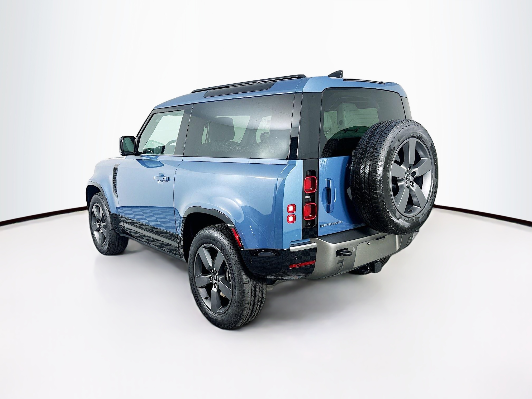 2025 Land Rover Defender 90 X-Dynamic SE photo 5