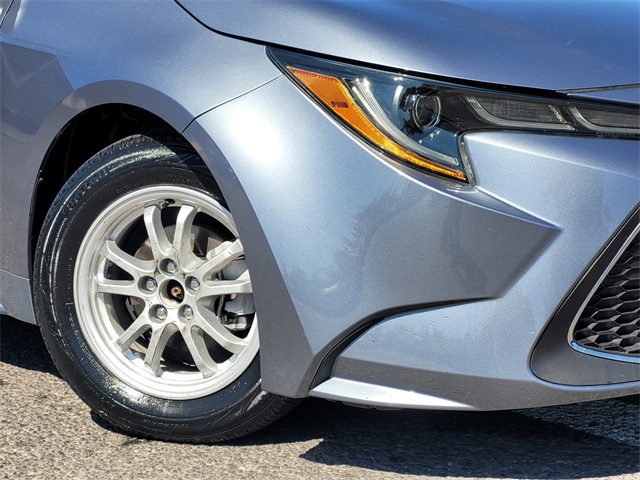 2022 Toyota Corolla Hybrid LE photo 4