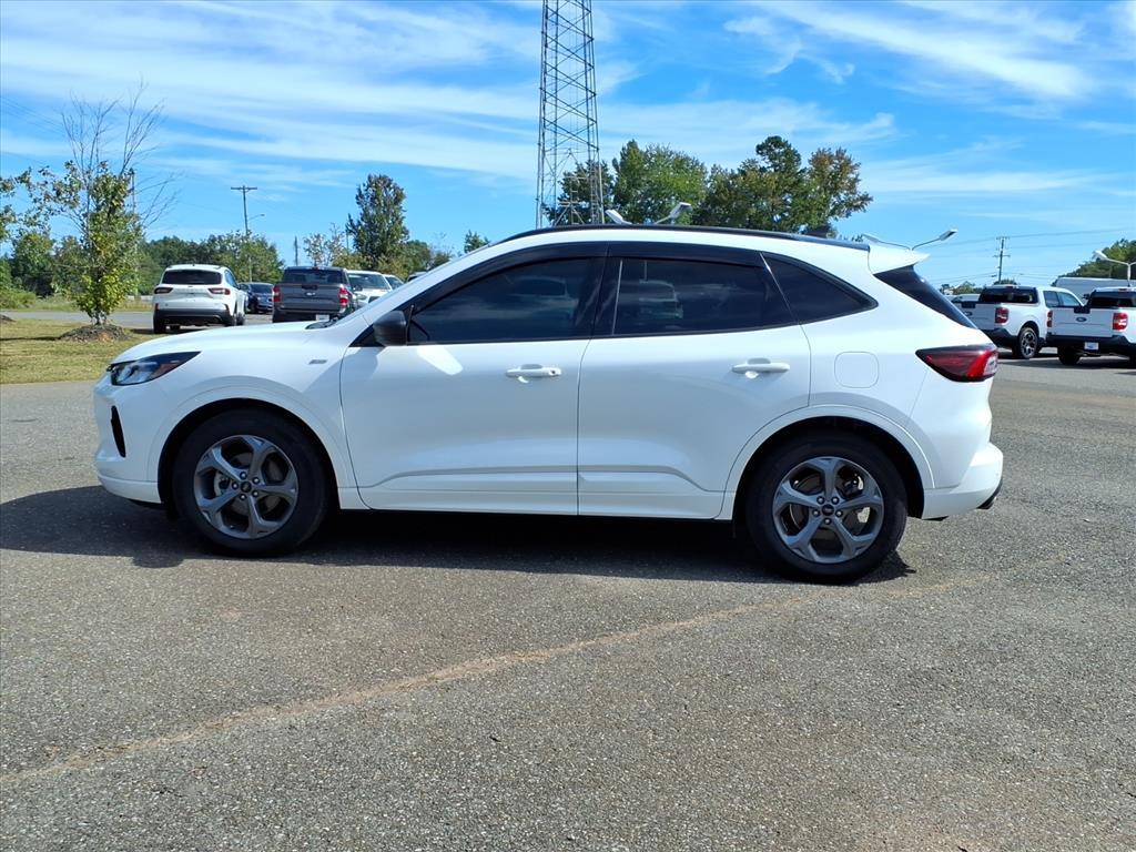 2024 Ford Escape ST-Line photo 15