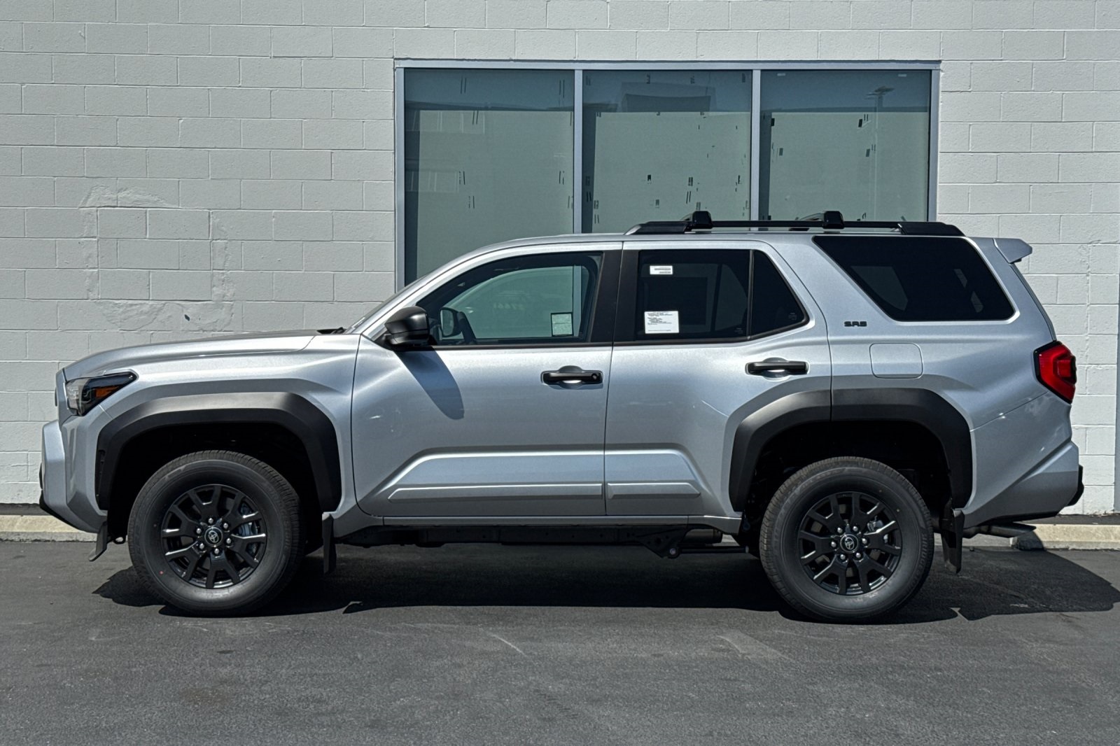 2025 Toyota 4Runner SR5 photo 5