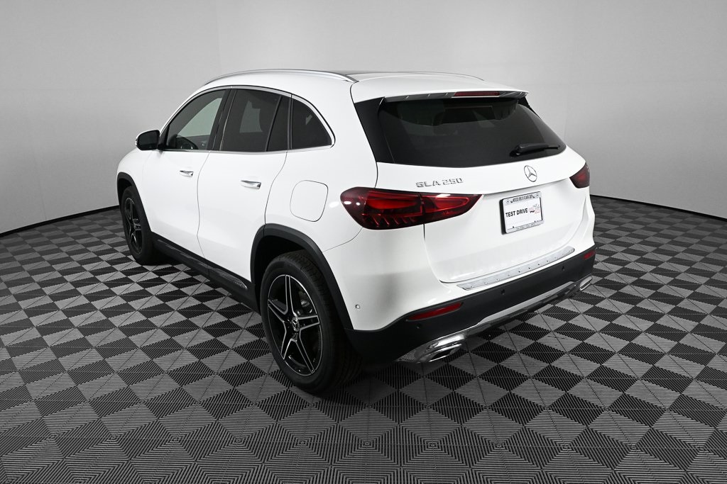 2026 Mercedes Benz GLA 250 photo 4