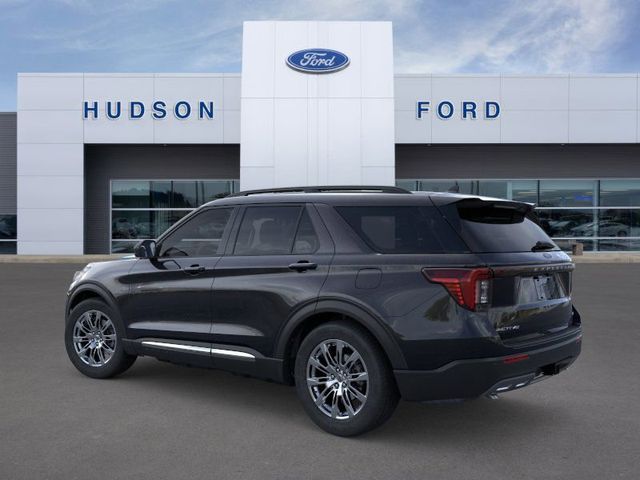 2025 Ford Explorer photo 4