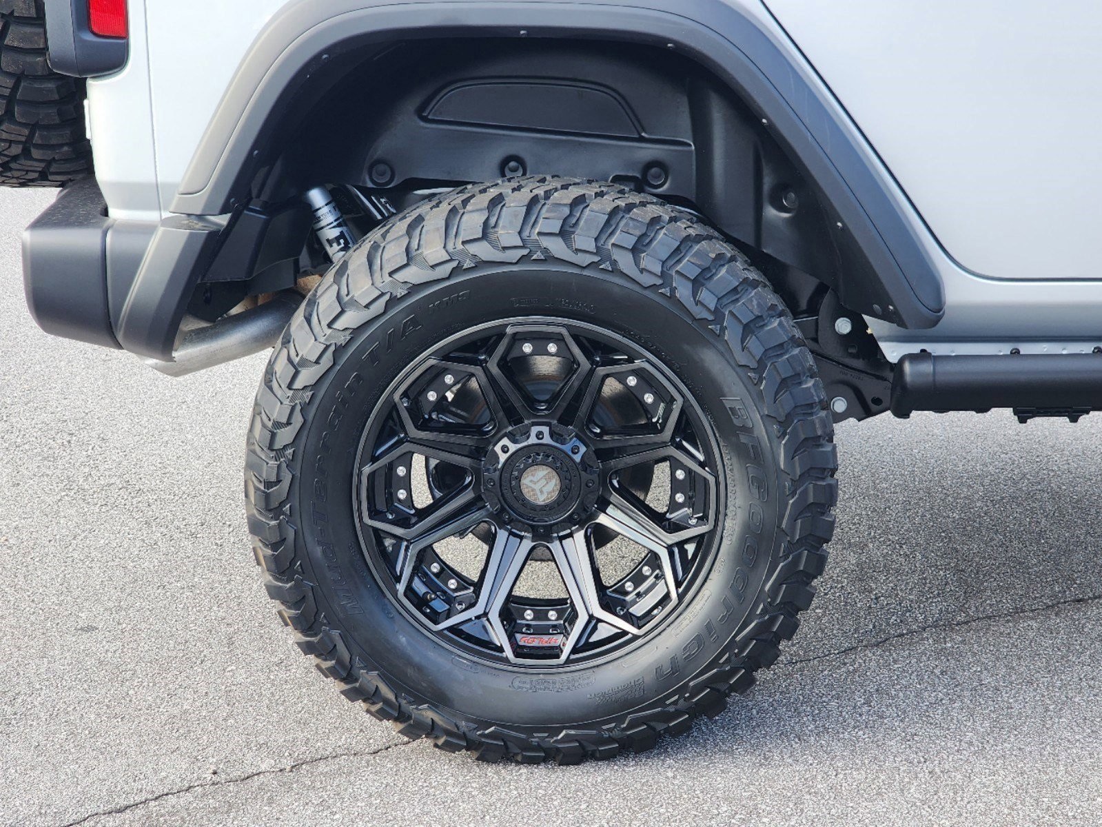 2024 Jeep Wrangler Willys Wheeler photo 3