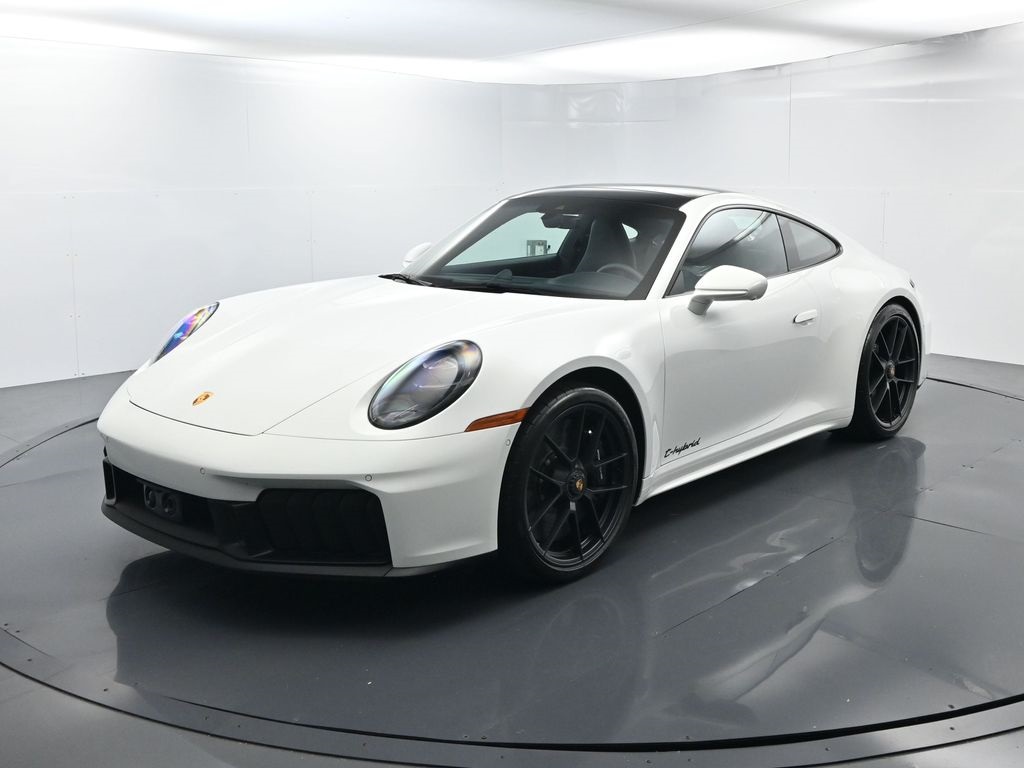 2025 Porsche 911 GTS photo 26