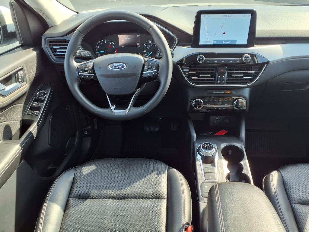 2022 Ford Escape SEL photo 3