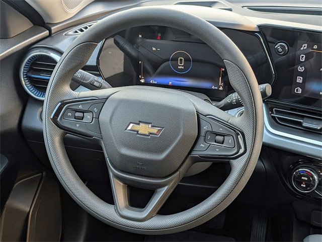 2025 Chevrolet Trax LT photo 13