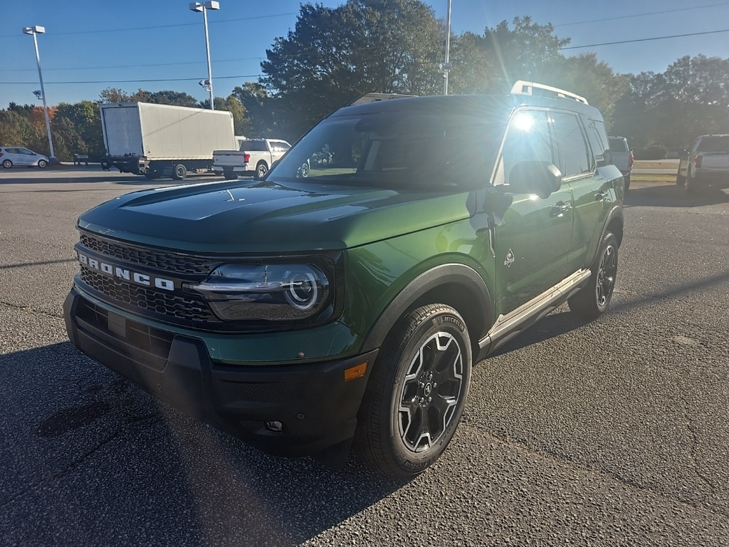 2025 Ford Bronco Sport Outer Banks's photo
