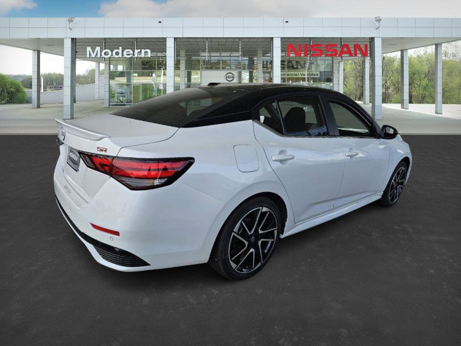 2025 Nissan Sentra SR photo 4