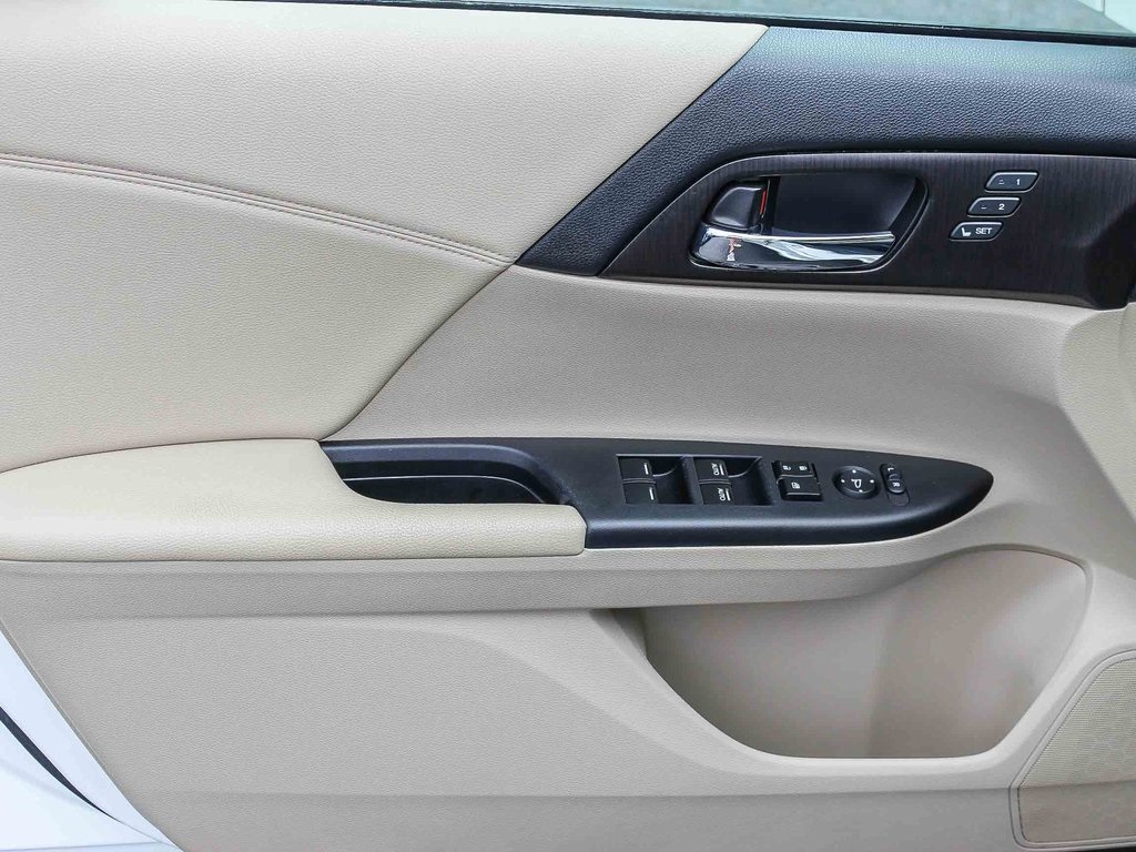 2015 Honda Accord EX-L photo 15