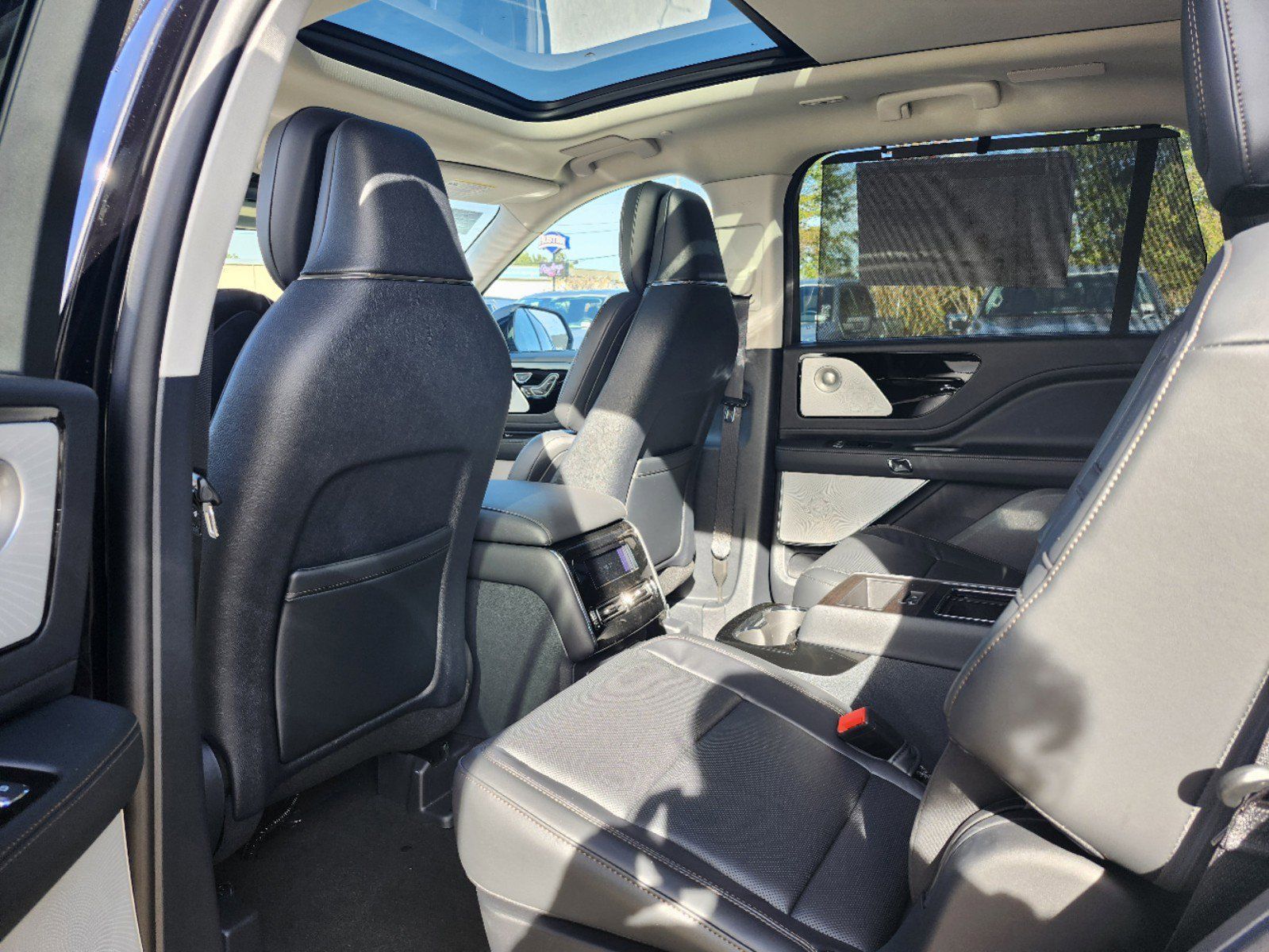 2025 Lincoln Aviator Reserve photo 4