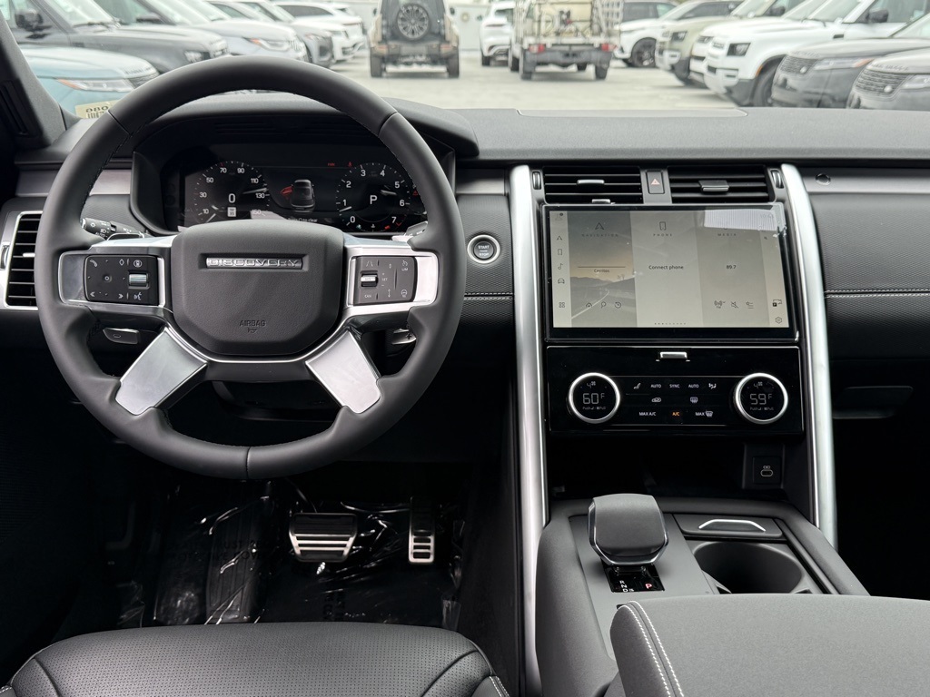 2025 Land Rover Discovery SE photo 21