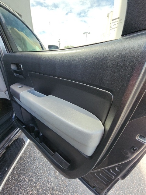 2013 Toyota Tundra Grade CrewMax photo 19