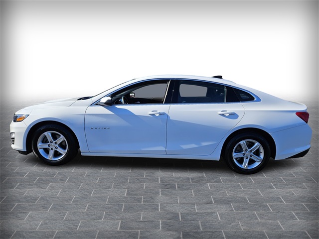 2023 Chevrolet Malibu LS photo 4