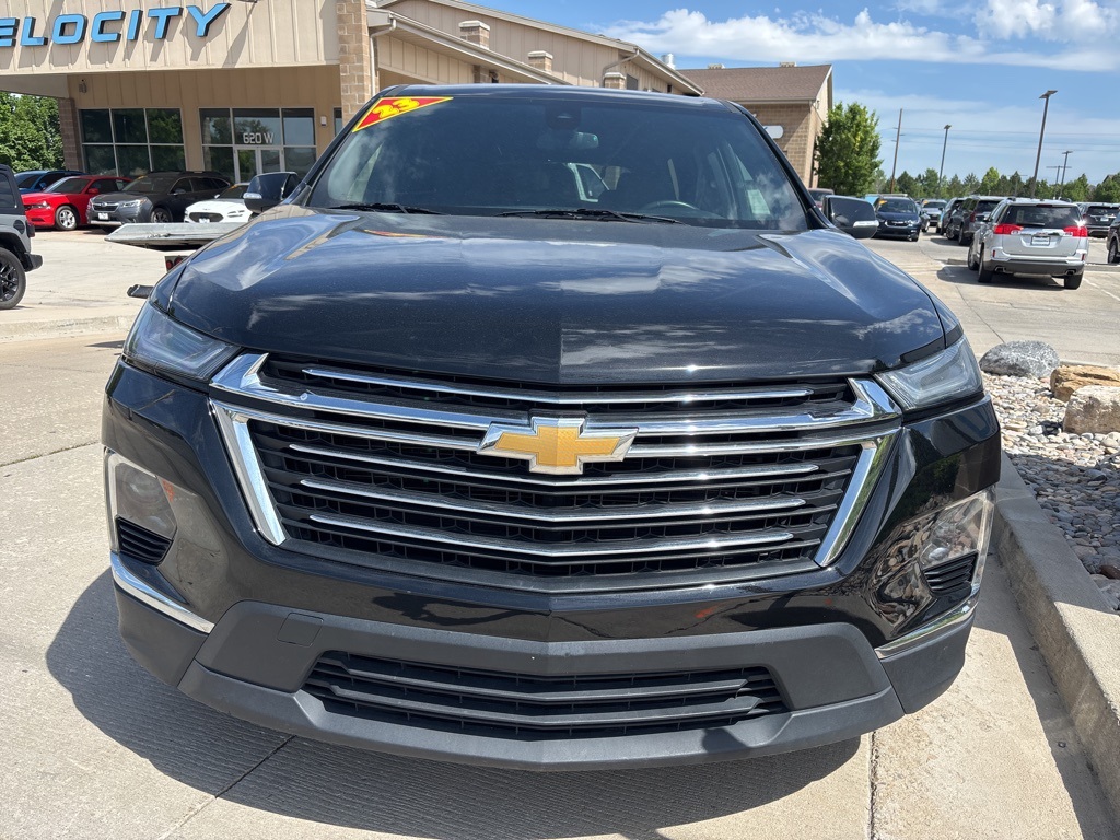 2023 Chevrolet Traverse photo 2
