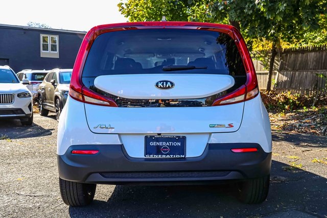 2021 Kia Soul S photo 2