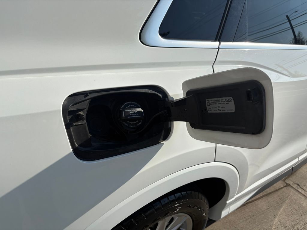 2021 Audi Q3 Premium S line photo 26