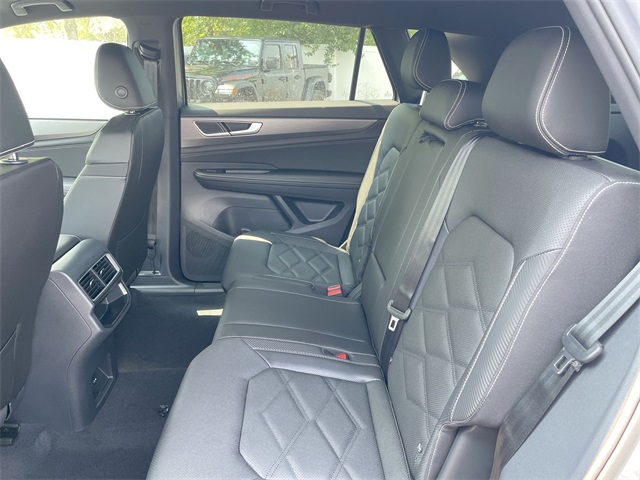 2026 Volkswagen Atlas Cross Sport SE photo 34